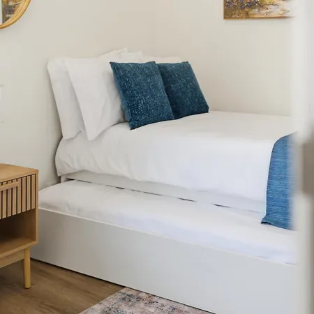 Vista Cruz - 2 Bedrooms In The Center Of *